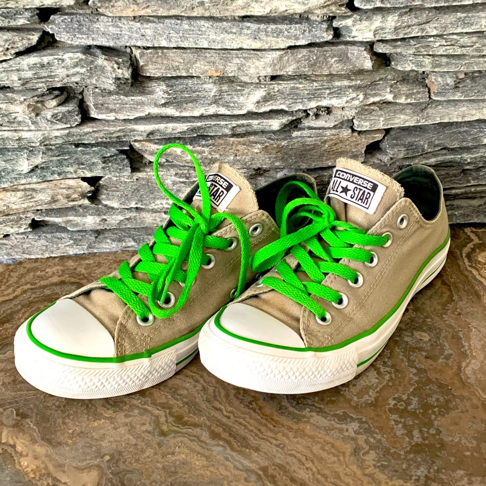 Converse - Rare grey and kelly green low tops M6.5 W 8.5